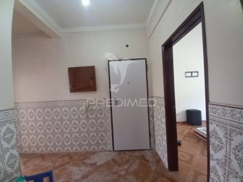 T2 parcialmente remodelado - lavradio