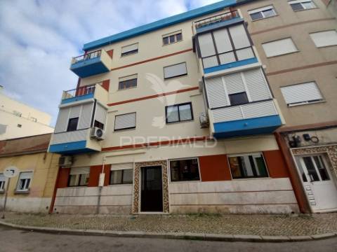 T2 parcialmente remodelado - lavradio