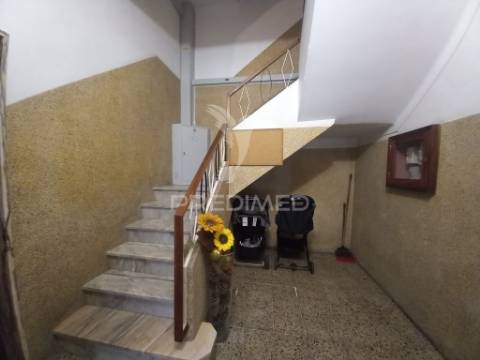T2 parcialmente remodelado - lavradio