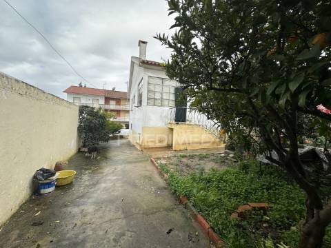 Moradia t3 no bairro do girão- santarém