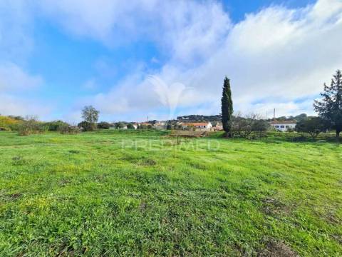 Moradia t4+4 apartamentos com terreno na funcheira