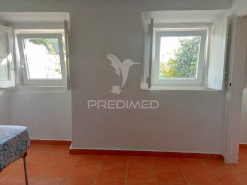 Moradia t4+4 apartamentos com terreno na funcheira