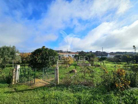 Moradia t4+4 apartamentos com terreno na funcheira
