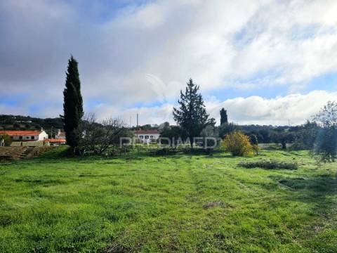 Moradia t4+4 apartamentos com terreno na funcheira