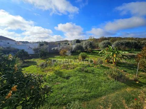 Moradia t4+4 apartamentos com terreno na funcheira