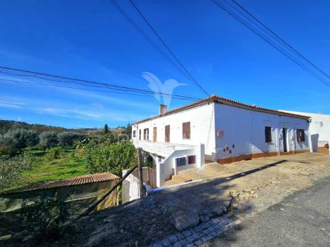 Moradia t4+4 apartamentos com terreno na funcheira