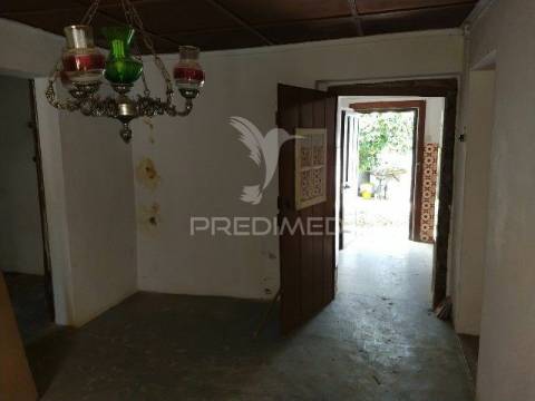 Conjunto de duas casas, parreira- chamusca