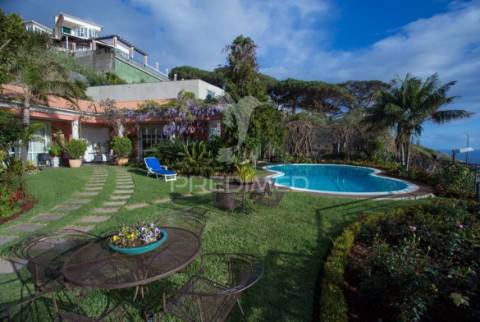 Moradia com vista deslumbrante para a cidade do funchal