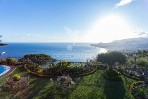 Moradia com vista deslumbrante para a cidade do funchal