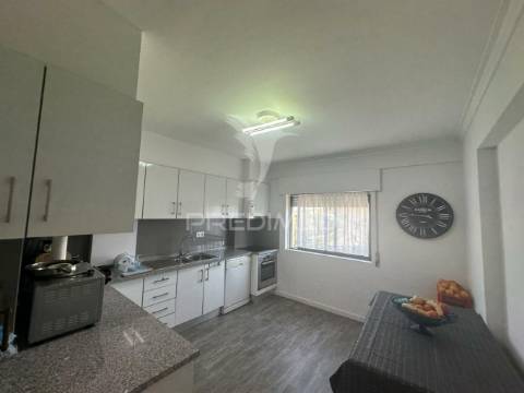 Apartamento t4 aldeia de paio pires