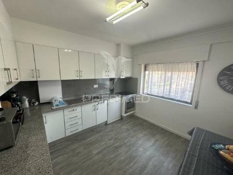 Apartamento t4 aldeia de paio pires