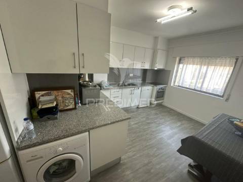 Apartamento t4 aldeia de paio pires