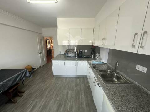 Apartamento t4 aldeia de paio pires