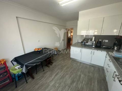 Apartamento t4 aldeia de paio pires