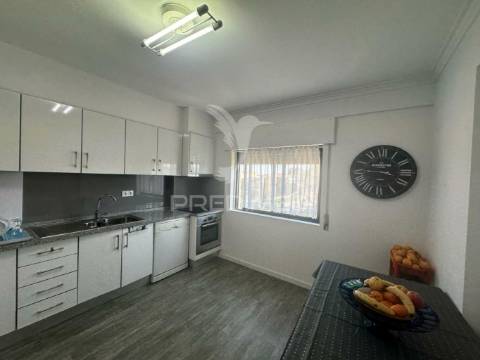 Apartamento t4 aldeia de paio pires