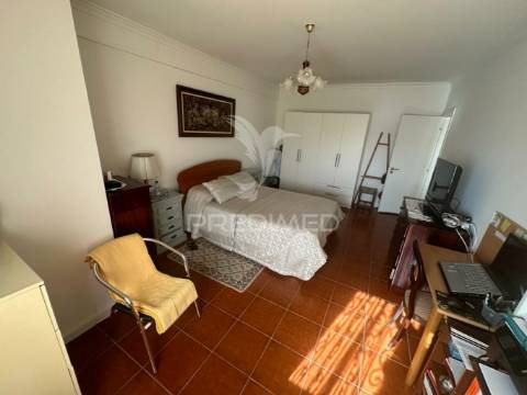 Apartamento t4 aldeia de paio pires