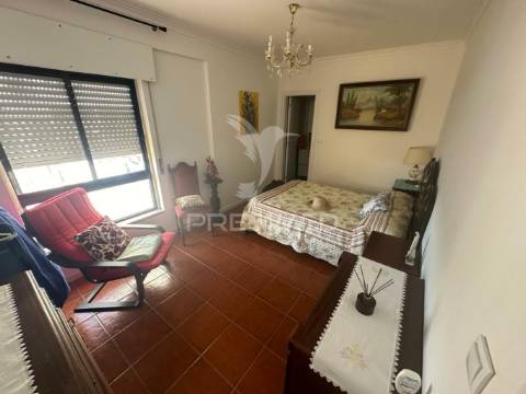 Apartamento t4 aldeia de paio pires