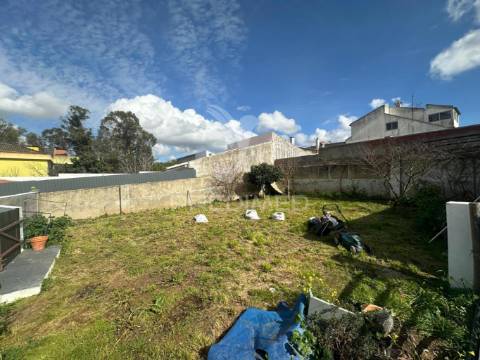 Moradia t3 com piscina em lote 786m2 em cabanas são gonçalo