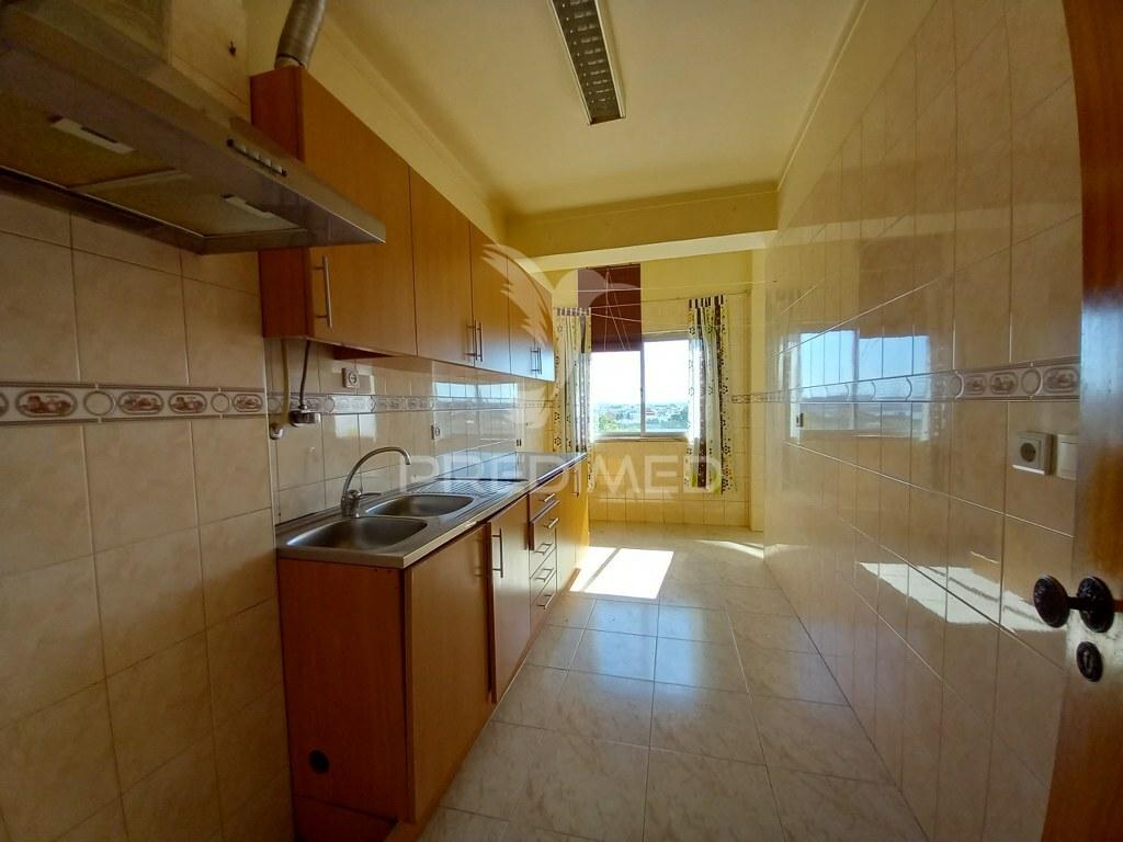 Apartamento t2 cruz de pau (remodelado) projeto chave na mão