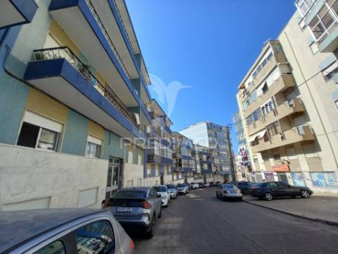 Apartamento t2 cruz de pau (remodelado) projeto chave na mão