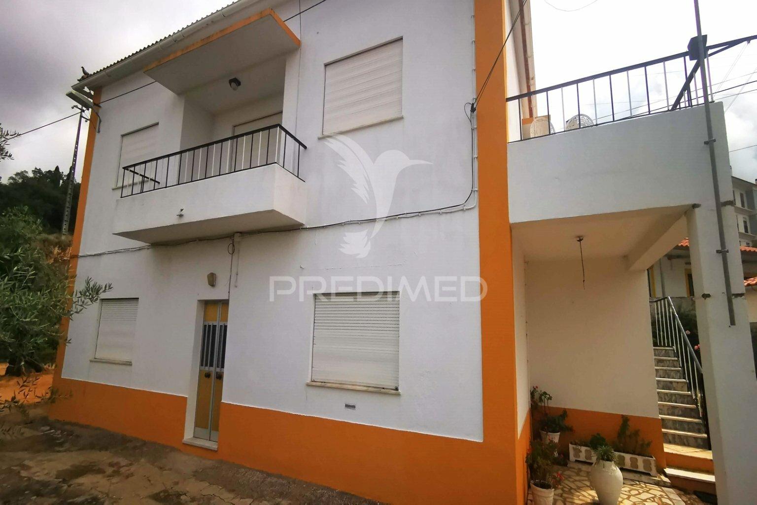 Prédio /quinta em portalegre