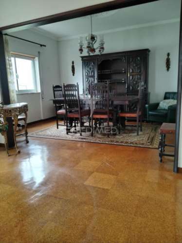 Prédio /quinta em portalegre
