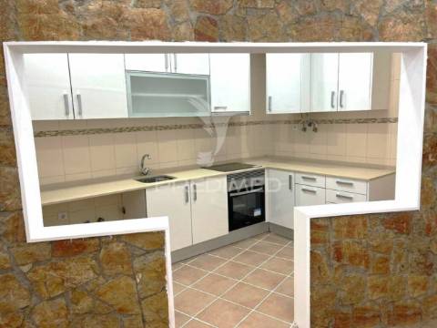 Moradia t1+1 totalmente remodelada-churrasqueira-aires-palmela
