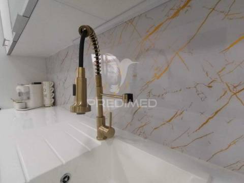 Apartamento t3 remodelado | 95m² | 2º andar | excelente localização