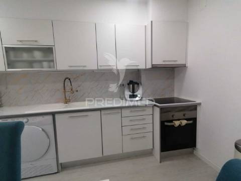 Apartamento t3 remodelado | 95m² | 2º andar | excelente localização