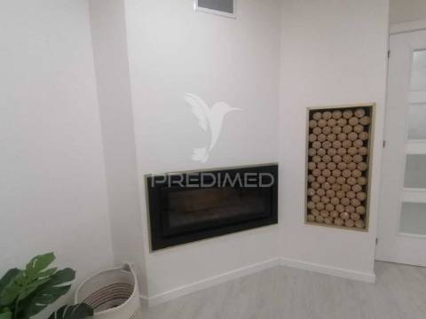 Apartamento t3 remodelado | 95m² | 2º andar | excelente localização