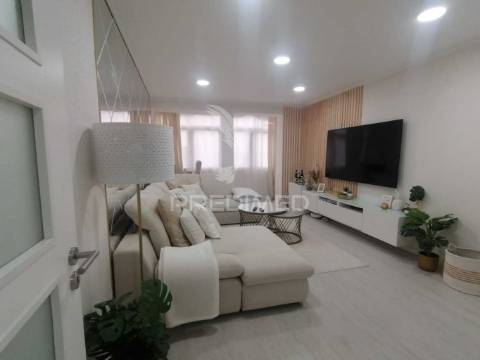 Apartamento t3 remodelado | 95m² | 2º andar | excelente localização