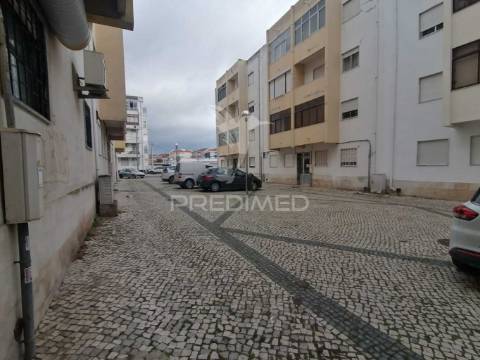 Apartamento t3 remodelado | 95m² | 2º andar | excelente localização