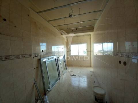 Apartamento t2 remodelado - amora