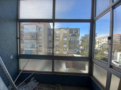 Apartamento t2 remodelado - amora