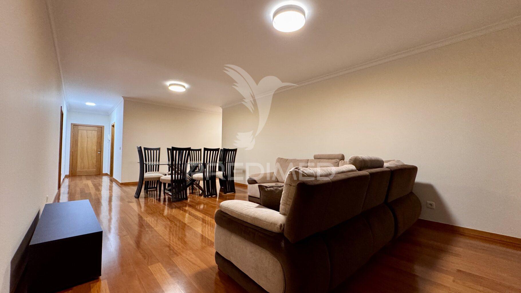 Apartamento t3 para arrendamento - santa cruz