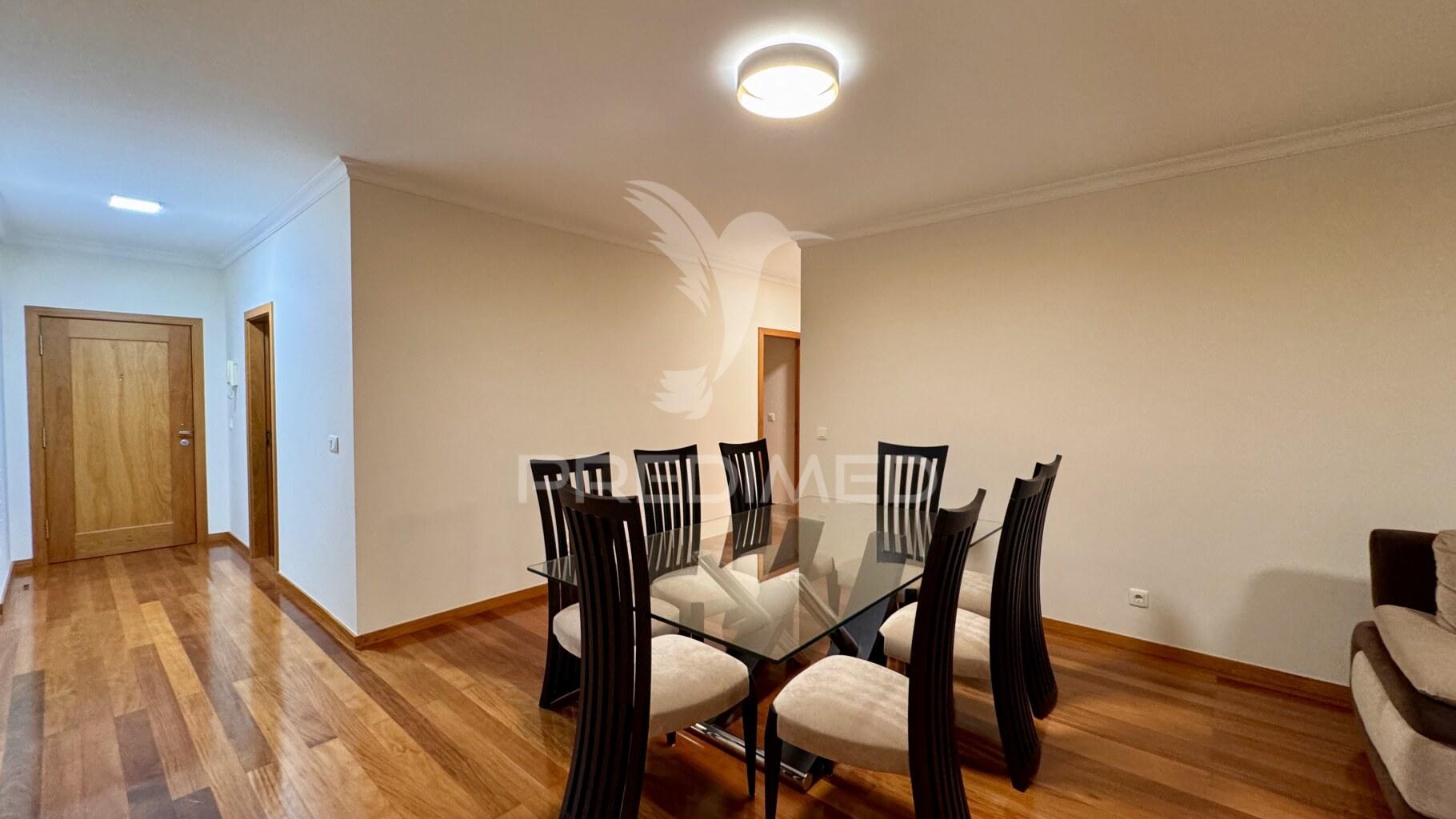 Apartamento t3 para arrendamento - santa cruz