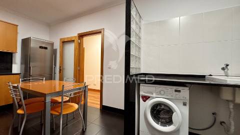 Apartamento t3 para arrendamento - santa cruz