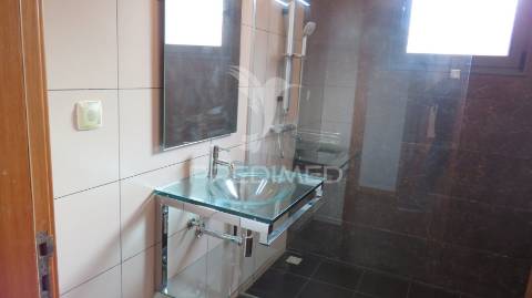 Moradia t4 em s.roque completamente nova