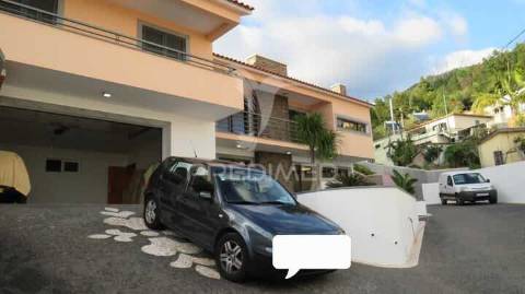 Moradia t4 em s.roque completamente nova