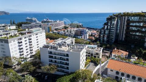 Viver entre o sol e a montanha. t3 exclusivo perto do centro do funchal