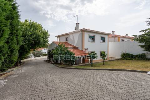 Moradia t3 em alcobaça