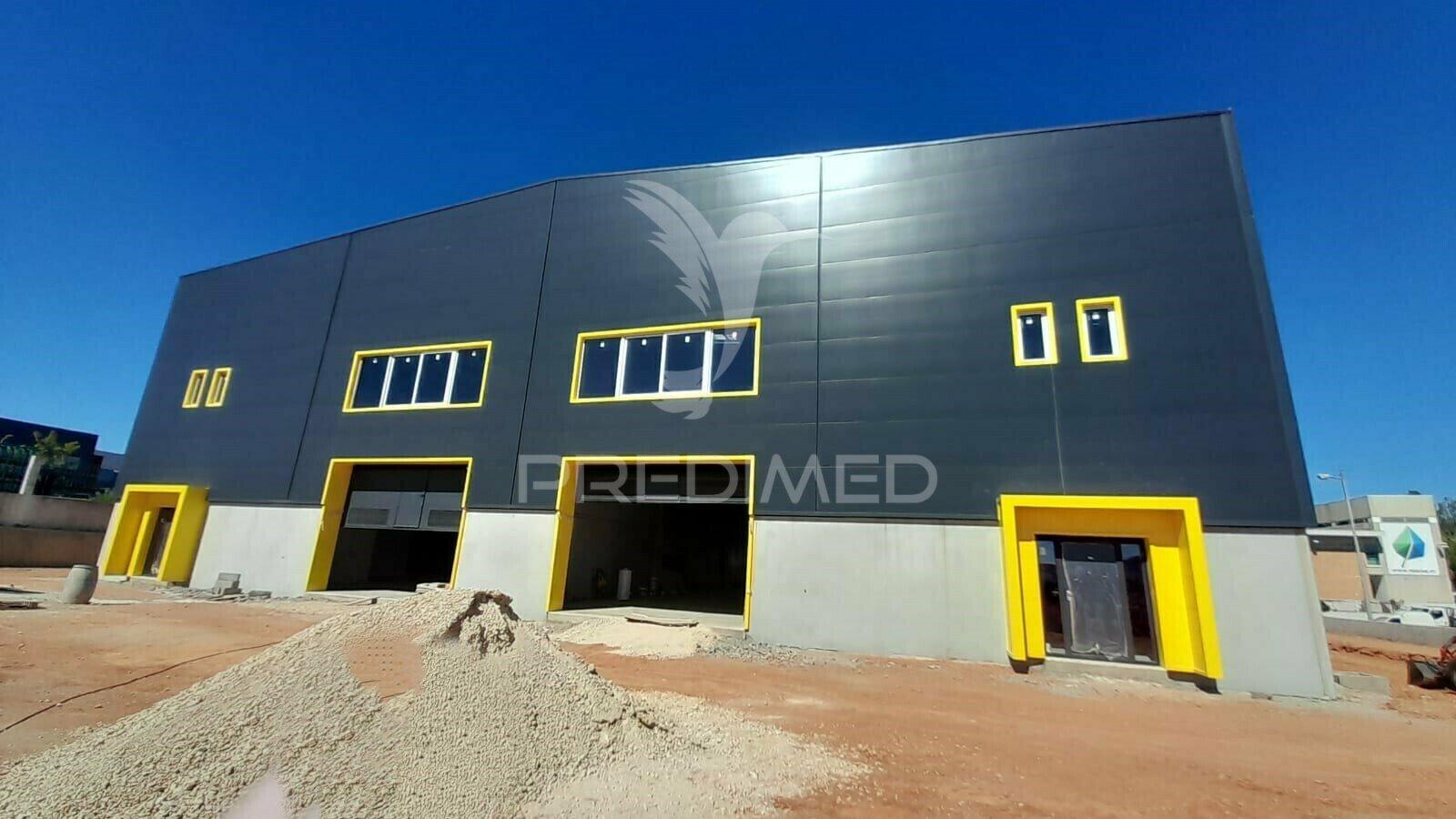 Vender armazém c/ logradouro loures marl proximo aeroporto