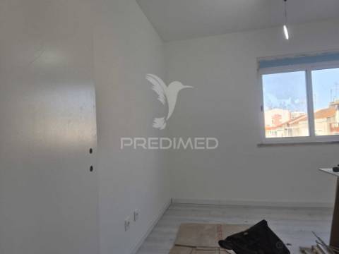 T2 remodelado - setúbal
