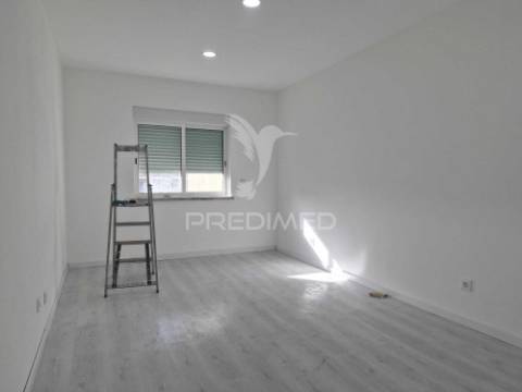 T2 remodelado - setúbal