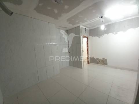 Apartamento t3 totalmente remodelado - paivas