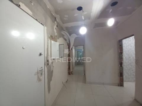 Apartamento t3 totalmente remodelado - paivas