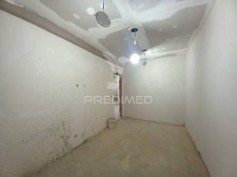 Apartamento t3 totalmente remodelado - paivas