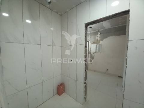 Apartamento t3 totalmente remodelado - paivas