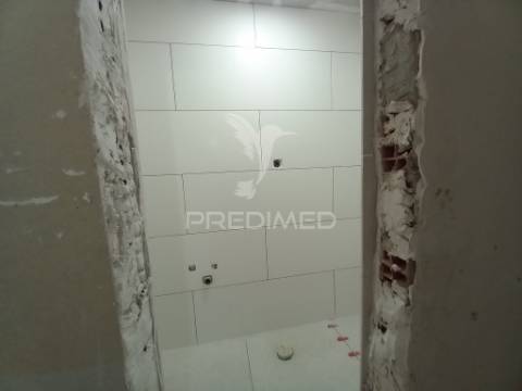 Apartamento t3 totalmente remodelado - paivas