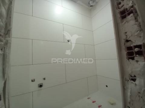 Apartamento t3 totalmente remodelado - paivas